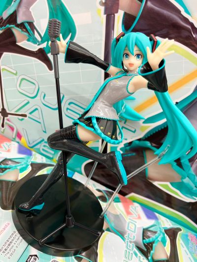 初音未来歌姬计划MEGA39’s Luminasta “初音未来”歌姬计划15周年纪念款