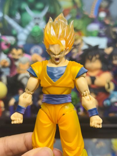 S.H.Figuarts  超级赛亚人孙悟空-Z战士-