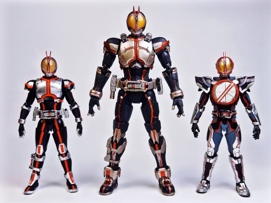 S.H.Figuarts(真骨雕制法)    假面骑士次世代555（暂译）