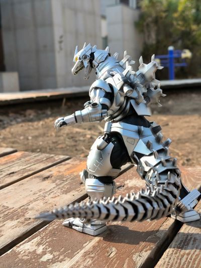 S.H.MonsterArts  哥斯拉大战机械哥斯拉3 MFS-3 3式机龙