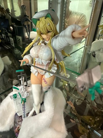 胜利女神：妮姬 露菲 冬日购物狂