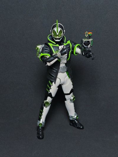 S.H.Figuart 假面骑士：灵骑 假面骑士冥骑