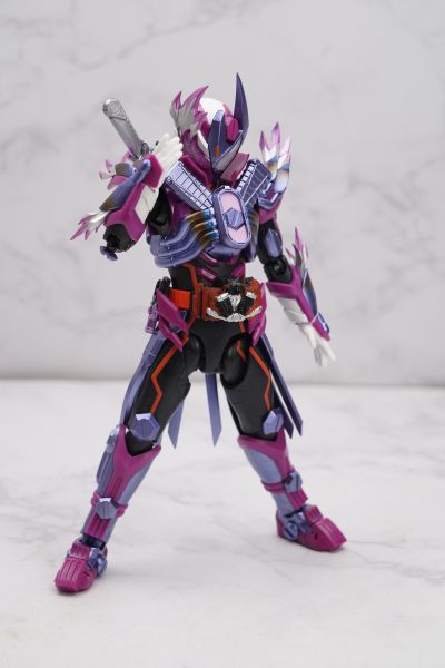 S.H.Figuarts 假面骑士瓦尔巴拉德