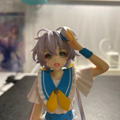 压泡面 虚拟歌手 水手洛天依