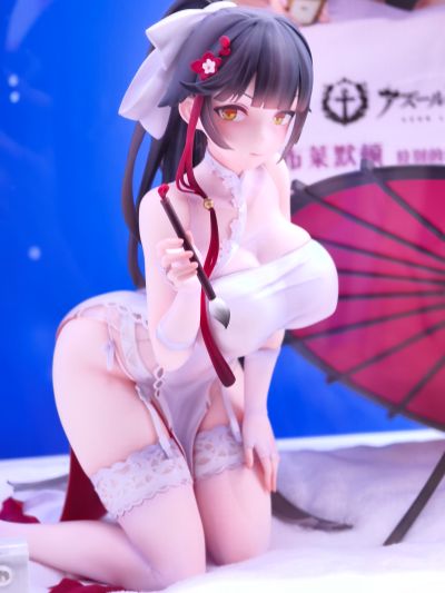 碧蓝航线 高雄 春之意