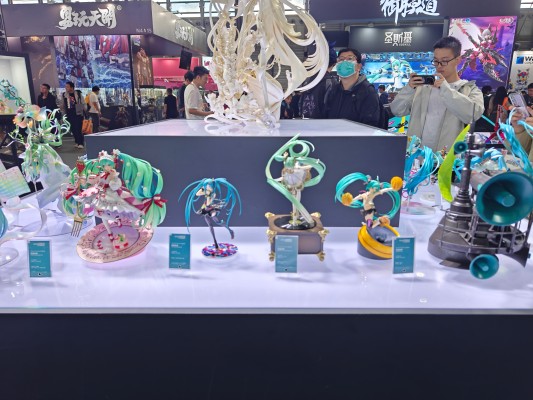 HELLO! GOOD SMILE 初音未来 透明珠光