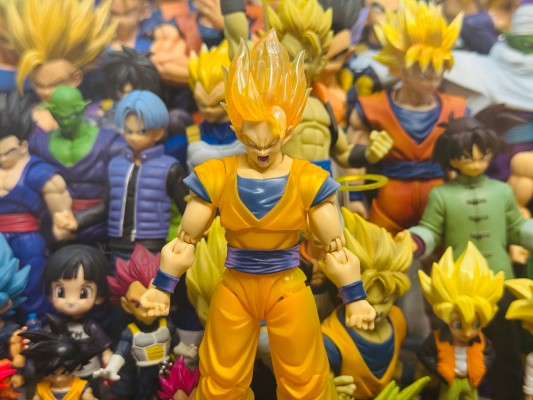 S.H.Figuarts  超级赛亚人孙悟空-Z战士-