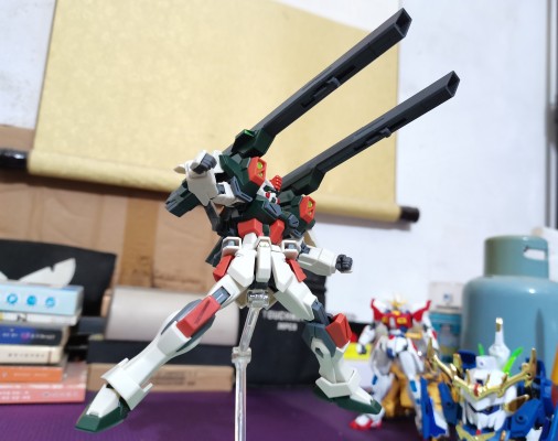 HG 1/144  闪电暴风高达