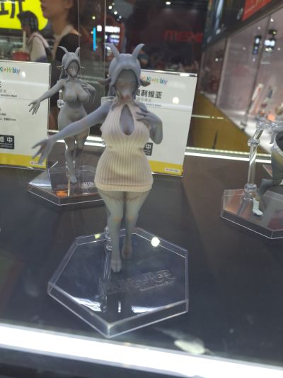 魅兽的果实 森雪紫音