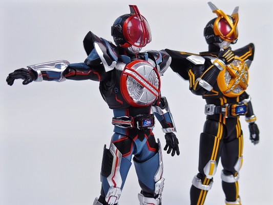 S.H.Figuarts(真骨雕制法)    假面骑士次世代555（暂译）