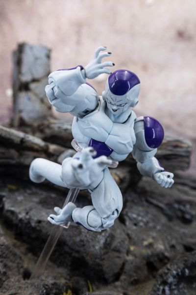 S.H.Figuarts  全力弗利萨