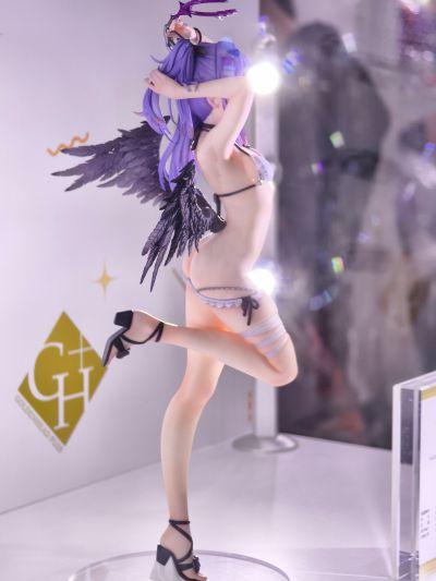 NIYA 泳装