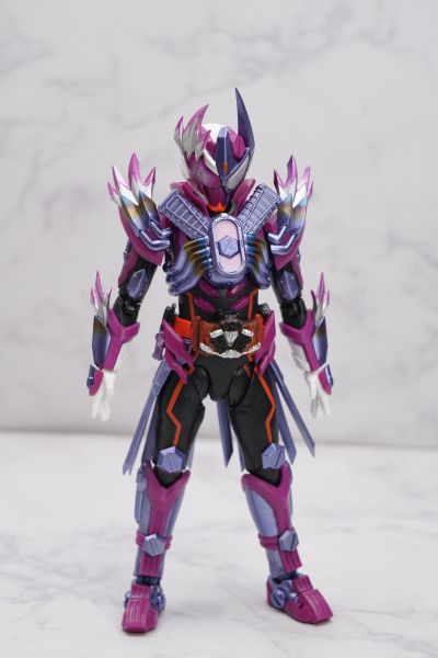 S.H.Figuarts 假面骑士瓦尔巴拉德