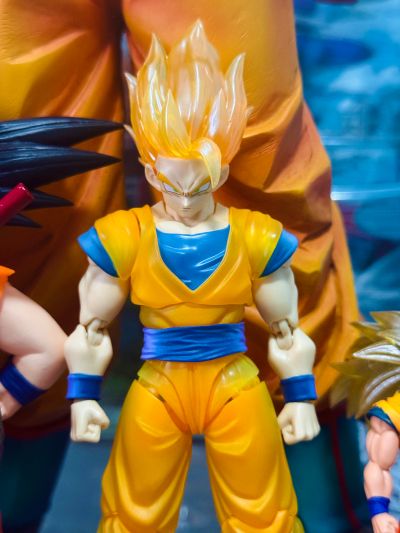 S.H.Figuarts  超级赛亚人孙悟空-Z战士-