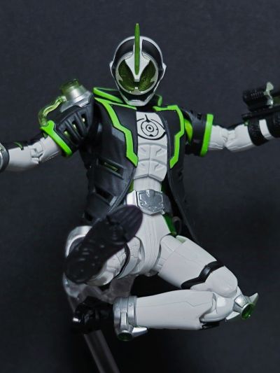 S.H.Figuart 假面骑士：灵骑 假面骑士冥骑