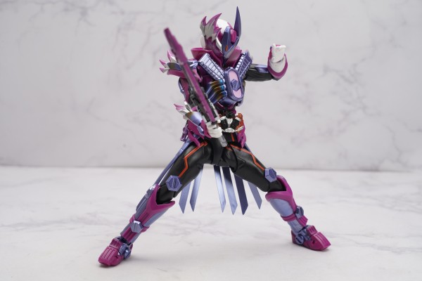 S.H.Figuarts 假面骑士瓦尔巴拉德