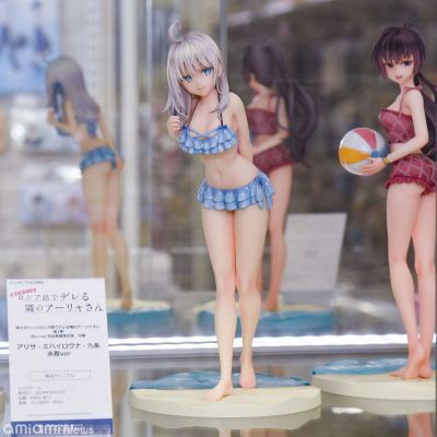 不时用俄语小声说真心话的邻桌艾莉同学  艾莉莎·米哈伊罗夫纳·九条 泳装度假 1/7比例人偶