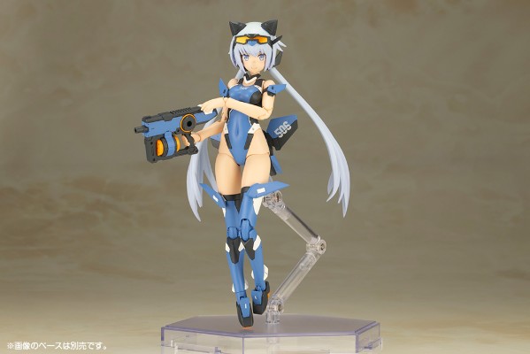 机甲少女 短剑 泳装