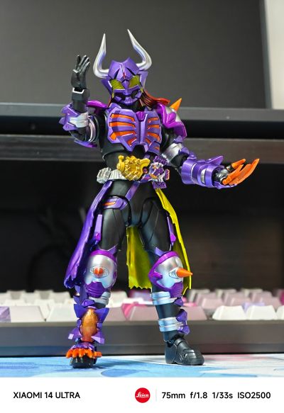 S.H.Figuarts 假面骑士霸牛 火旺僵尸形态