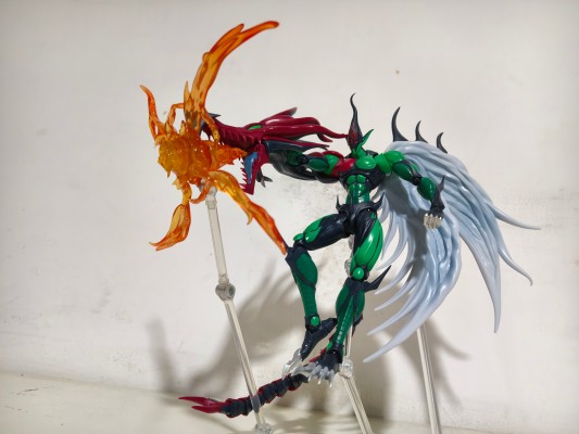 S.H.MonsterArts 元素－英雄 火焰翼人