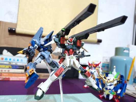 HG 1/144  闪电暴风高达