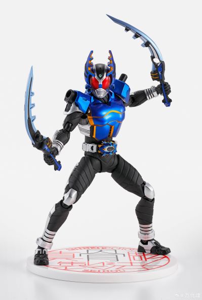 S.H.Figuarts（真骨雕制法） 假面骑士钢斗王 骑士形态 真骨雕制法10周年纪念版