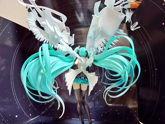 初音未来  16周年纪念款