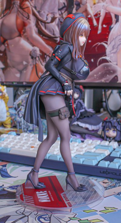 胜利女神：妮姬 艾玛