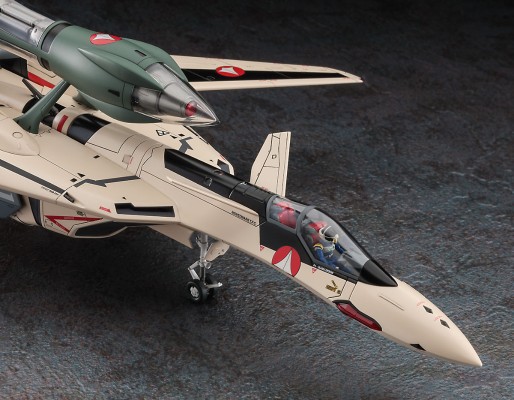 65885 超时空要塞 YF-19 附带高速装备+折跃推进器