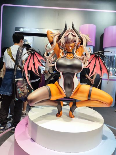 魅魔学园游泳部 利维亚 通常版