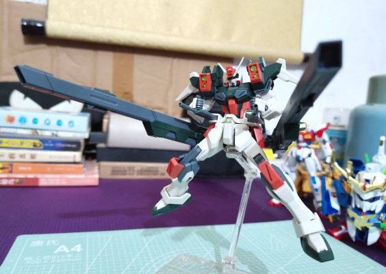 HG 1/144  闪电暴风高达