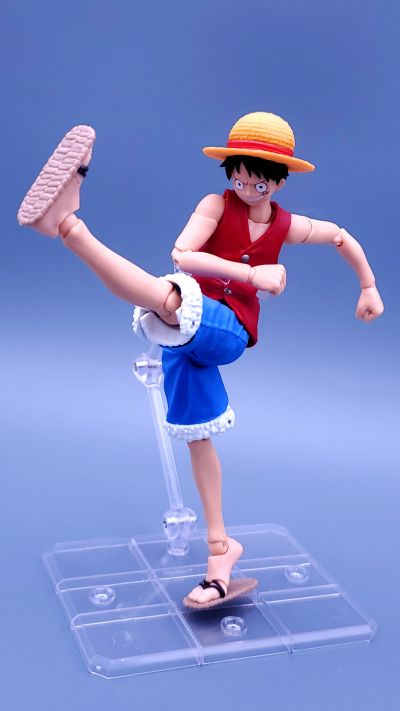 S.H.Figuarts   蒙奇·D·路飞-冒险的序幕-