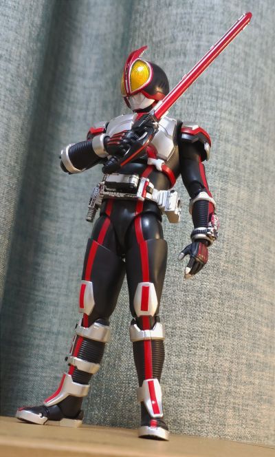 S.H.Figuarts 假面骑士555 机动摩托人