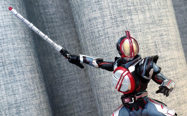 S.H.Figuarts 假面骑士555 机动摩托人