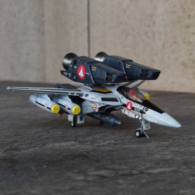 超时空要塞 1/72 VF-1 Super/Strike Valkyrie