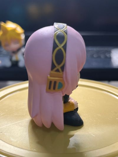 靠肩扭蛋 初音未来