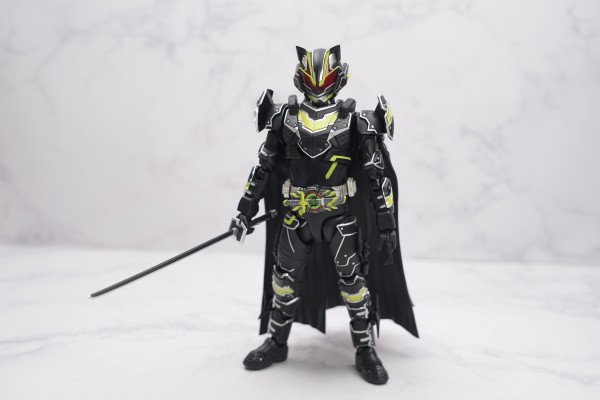 S.H.Figuarts 假面骑士太狸 武刃剑