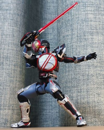 S.H.Figuarts 假面骑士555 机动摩托人