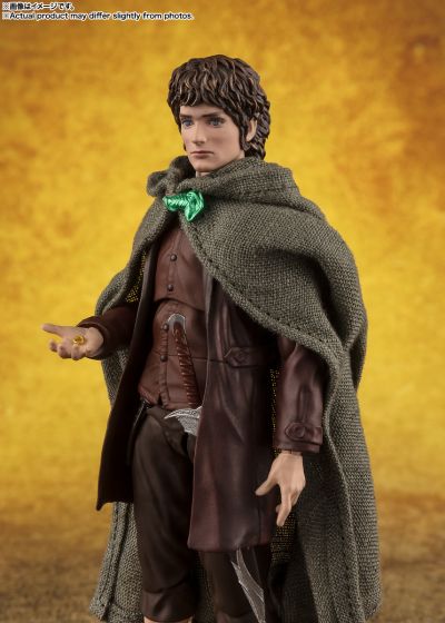 S.H.Figuarts  弗罗多·巴金斯与咕噜（指环王：护戒使者）