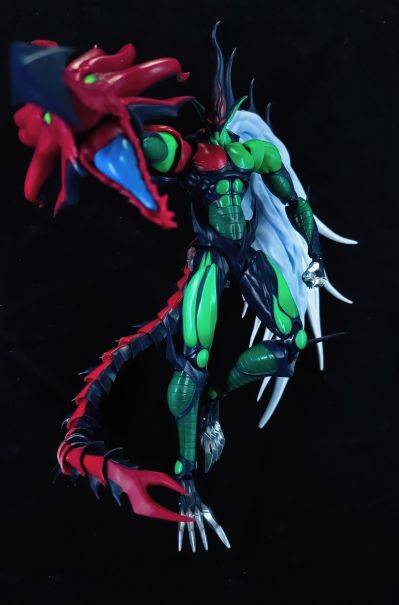 S.H.MonsterArts 元素－英雄 火焰翼人