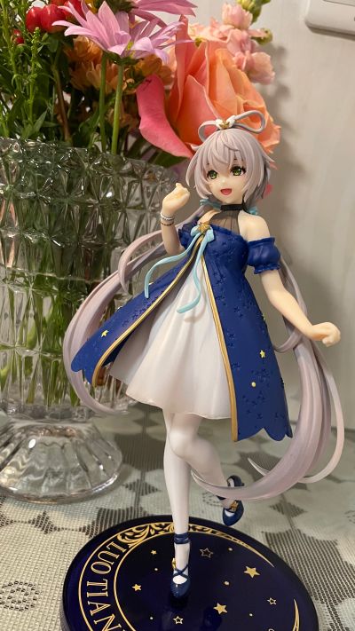 洛天依 Coreful玩具人偶 ~星空礼服款~