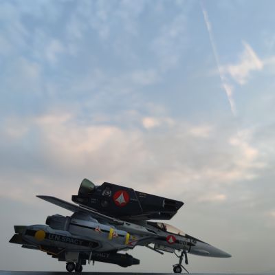 超时空要塞 1/72 VF-1 Super/Strike Valkyrie