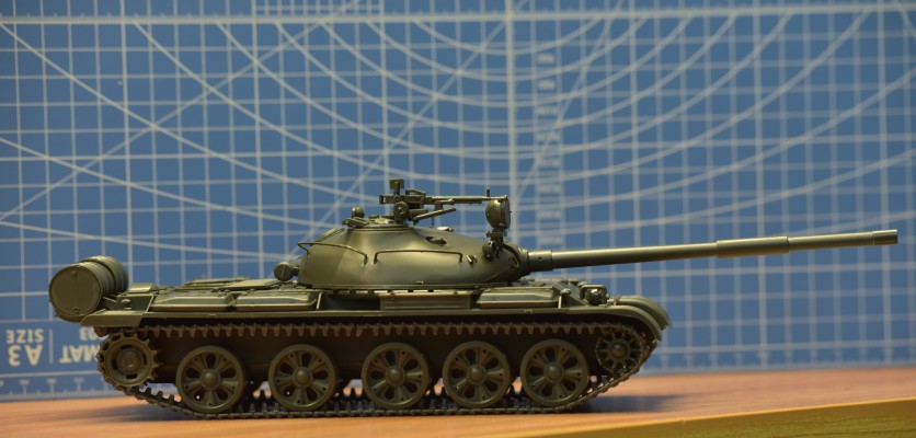 35108 1/35 苏联 T-62A 主战坦克 