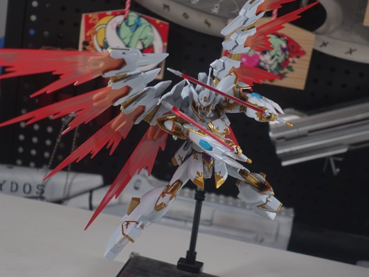 HG 1/144 黑骑士小队 神鸟