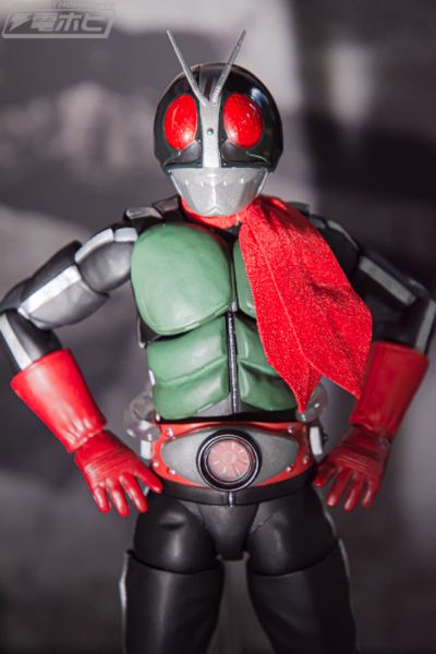 S.H.Figuarts（真骨雕制法） 假面骑士新2号（荣耀昭和骑士版）