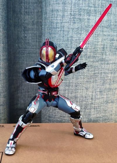 S.H.Figuarts 假面骑士555 机动摩托人