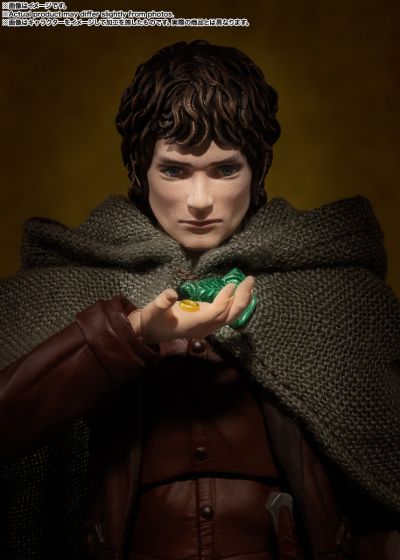 S.H.Figuarts  弗罗多·巴金斯与咕噜（指环王：护戒使者）