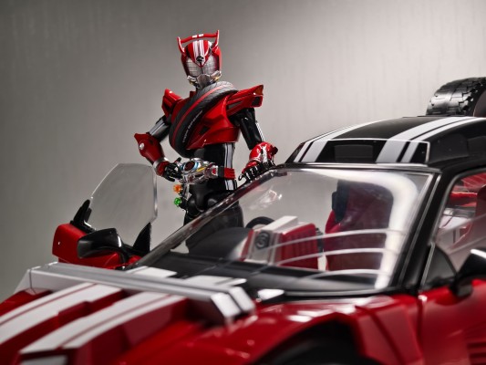 S.H.Figuarts 假面骑士驰骑 特莱多隆