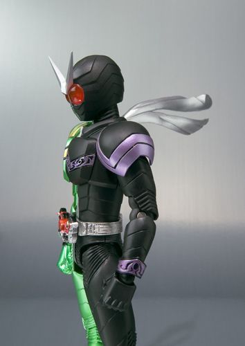 S.H.Figuarts 假面骑士双骑 疾风王牌形态