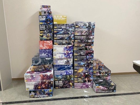 MG 1/100 灵格斯（机动战士高达 逆袭的夏亚版）
